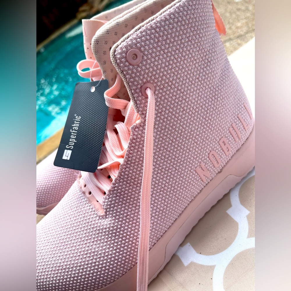 Women’s / Men's Outwork Edge High-Top Rose Pink Sz 10Women’s/8.5Men’s new no box